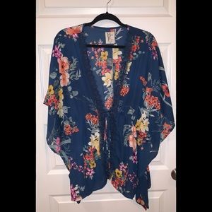 Floral Kimono Style Shirt Size 3x